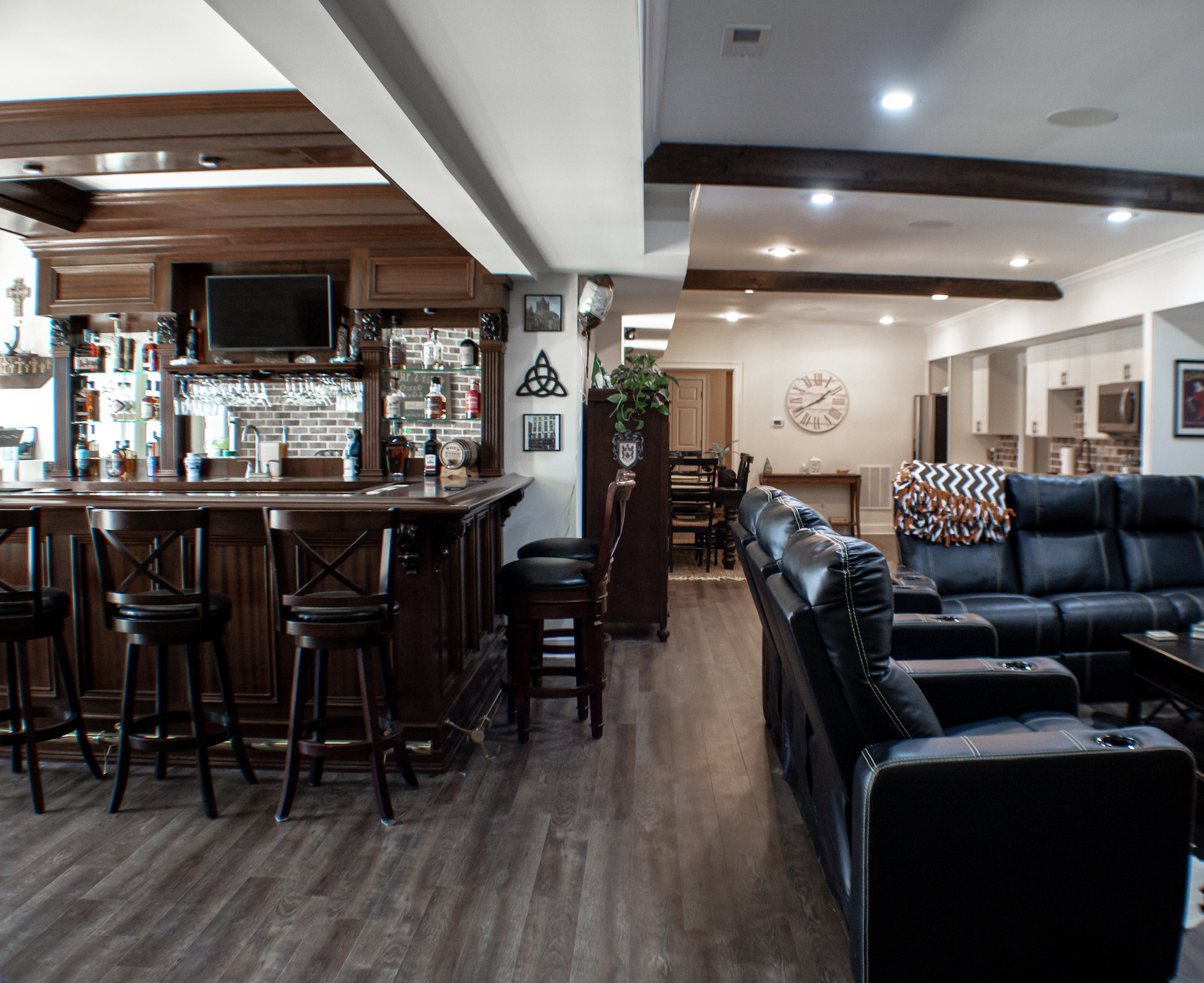 Custom Irish bar - Seating area