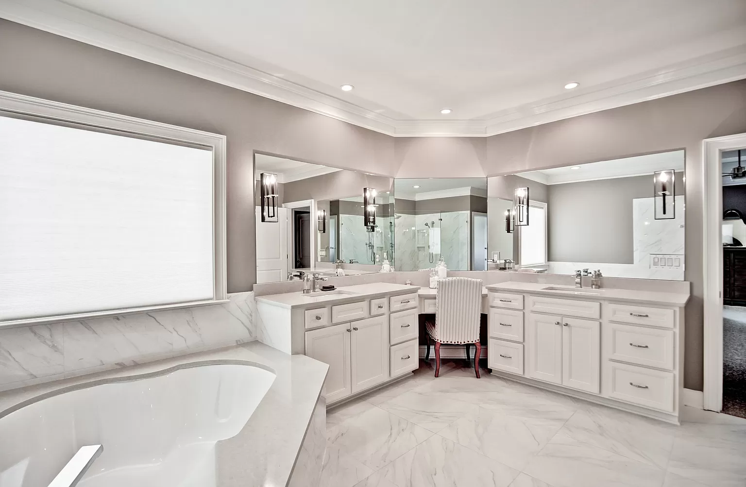 Luxury master bathroom with soaking tub