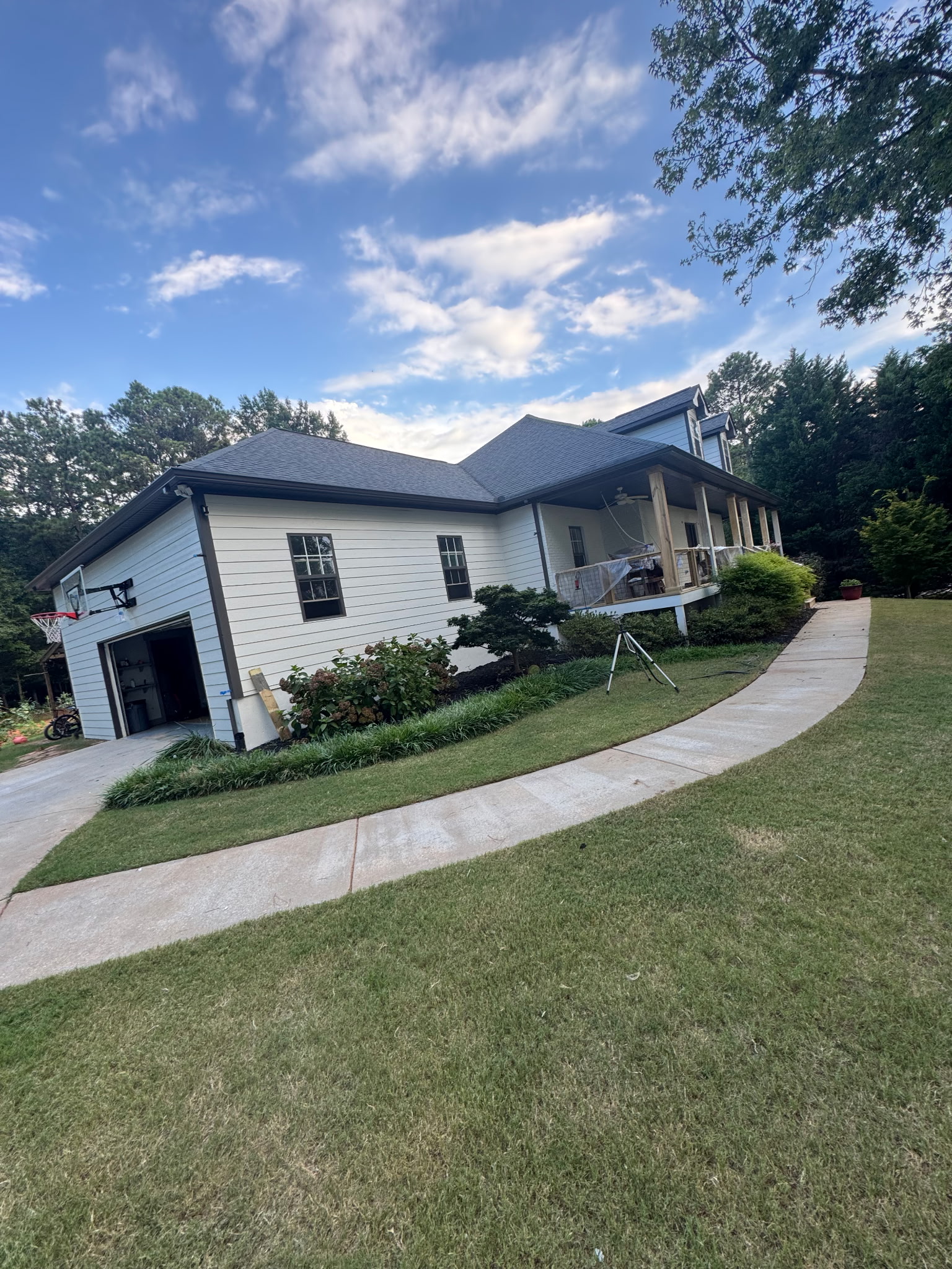 House Painting Metro Atlanta: Why Spring is the Perfect Time for Exterior Painting