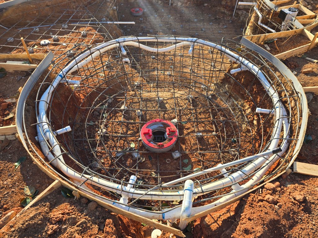 Spa detail with steel reinforcement